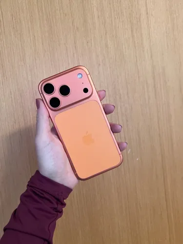 iPhone 17 pro 256gb - semi novo ainda na garantia 