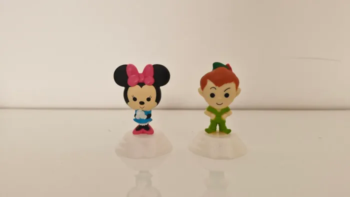 Miniaturas Mc Donalds Disney 100 anos Minnie Mouse e Peter Pan 