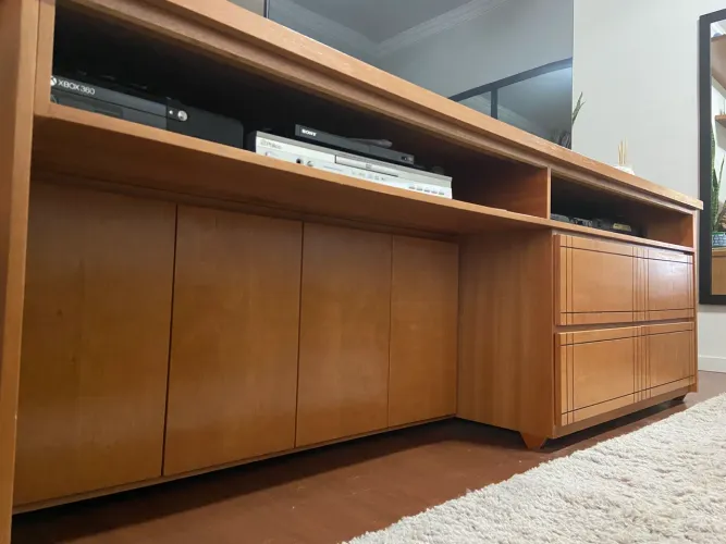 Rack Grande para TV em Madeira - 2,16m | Excelente Estado