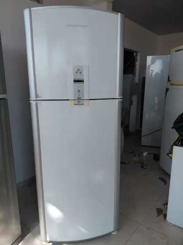 Vendo Geladeira Brastemp 449Litros, 110Volts, FrostFree, Revisada Com 3 Meses de Garantia