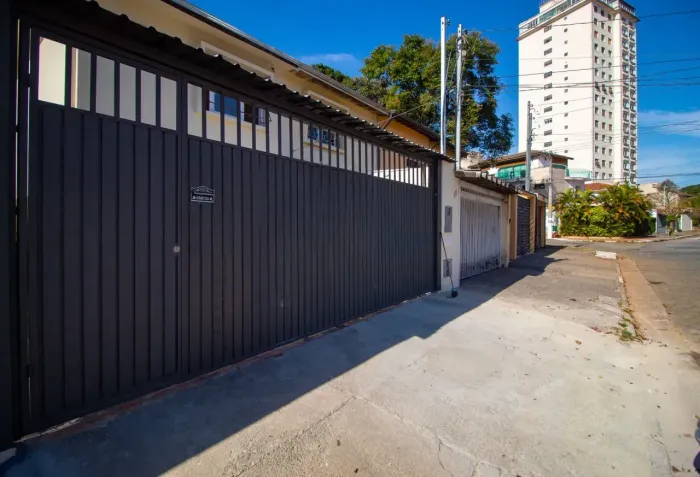 Imóvel para aluguel possui 140 metros quadrados com 3 quartos em Indianópolis - São Paulo