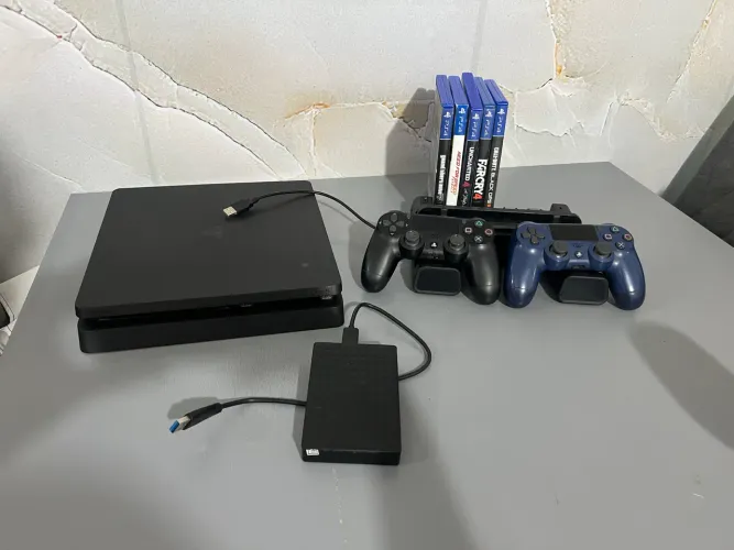 PS4 Slim completo à venda!