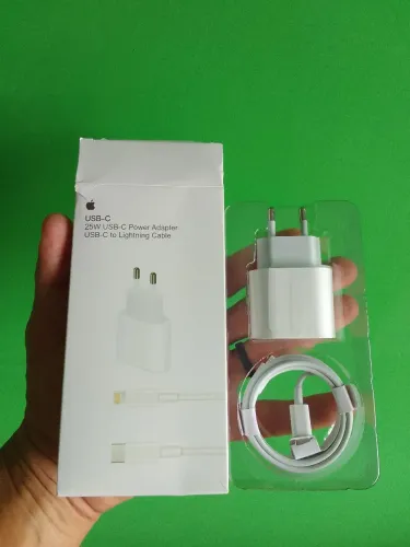 CARREGADOR IPHONE 25W TURBO COMPLETO!!! SEM USO NA CAIXA!!!