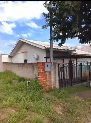 Vendo ou troco carro ou caminhão casa em Colorado Paraná 