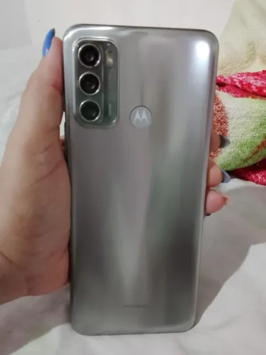 Moto g60 128gb de memoria 6gb de ram com nota fiscal caixa capa.obs sem carregador