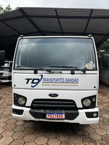 Ford cargo 1119, trucado, plataforma de 8,5 mts