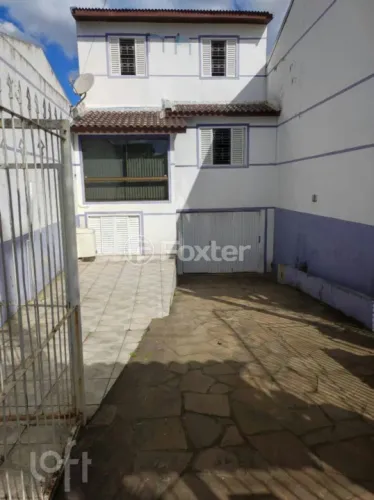 Casa à venda Avenida Dez de Maio, Passo das Pedras - Porto Alegre