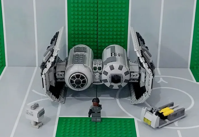 LEGO Star Wars 75347 Bombardeiro TIE (TIE Bomber)