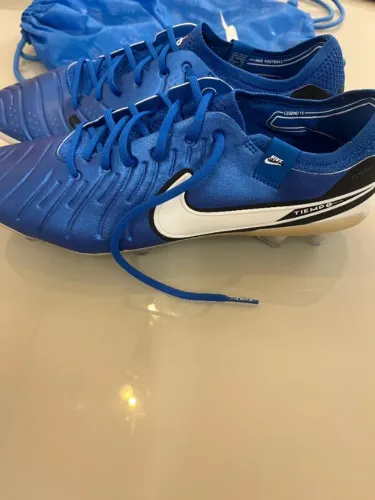Chuteira Nike Tiempo Legend 10 Elite (profissional), com tecnologia Flyknit 