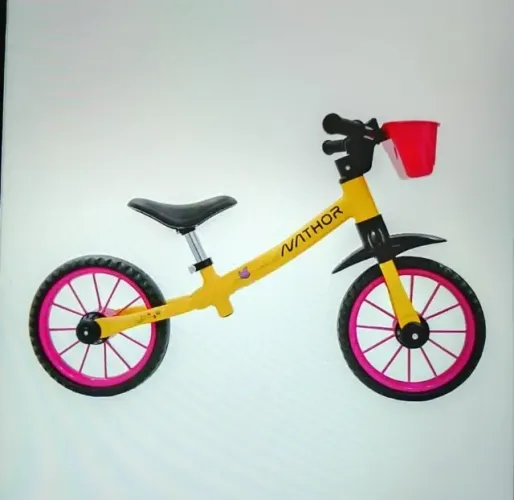 Bicicleta de Equilíbrio Infantil Aro 12 Balance Bike Sem Pedal Preta e Amarela 