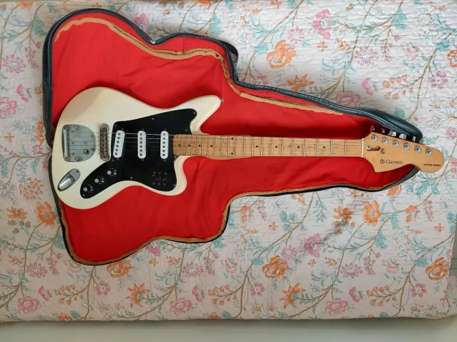 Guitarra Giannini Super Sonic AE03