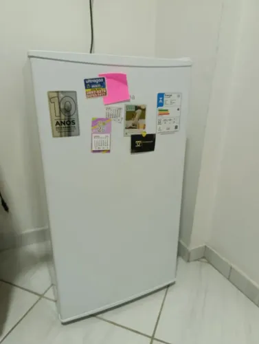 Vendo um Frigobar Midea 93 Litros Inverter