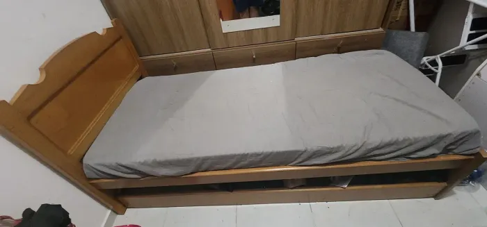 Cama dupla de solteiro