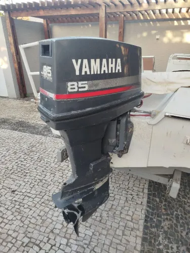 Motor popa Yamaha 85hp com Power trim