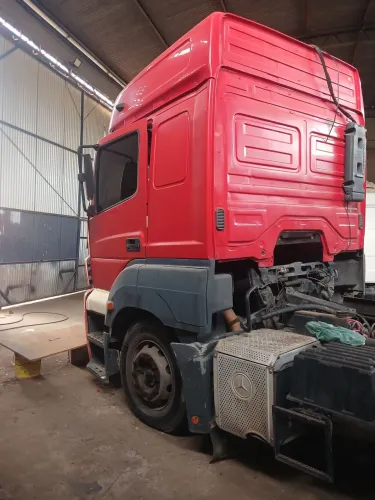 Mercedes-Benz axor 2544 para reforma ou retirada de peças