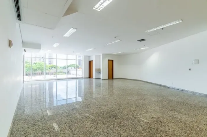 Loja / Salão / Ponto Comercial para alugar, 99m² - Asa Sul