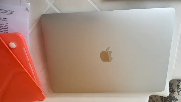 MacBook Pro 13? 2019 com Touch Bar