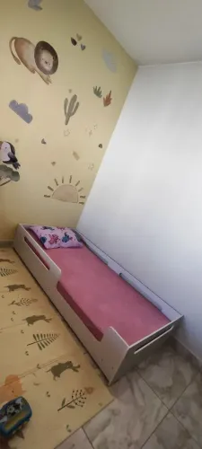 Cama infantil montessoriana - um mês de uso