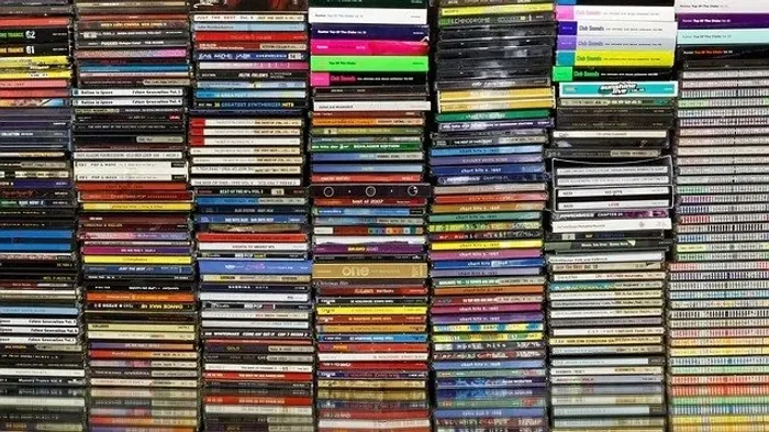 Kit com 80 CDs - Todos em Excelente Estado - Vários Títulos