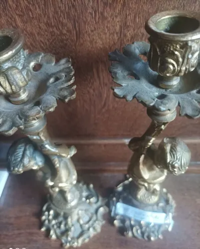 "Bronze Maciço", "Querubins"