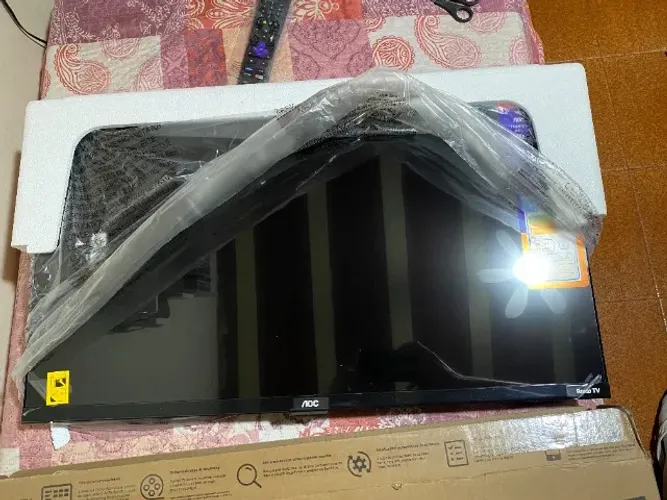 Televisão 32' Polegadas NOVA Aoc Roku tv