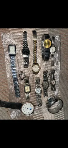 Lote com 11 Relógios Antigos / Vintage para coleção pois não sei se funciona ainda