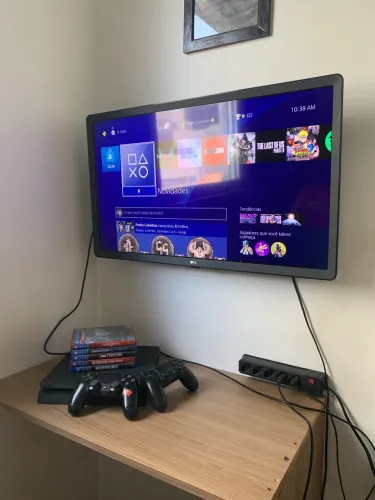 Vendo ps4 slim 1tb com 5 jogos EXCELENTE OPORTUNIDADE!!