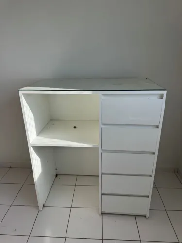 Móvel com 5 gavetas ( quarta, sala, cozinha )