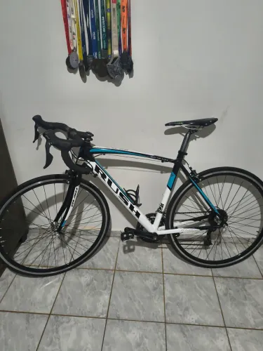 Bicicleta tamanho 51 rush toda em shimano