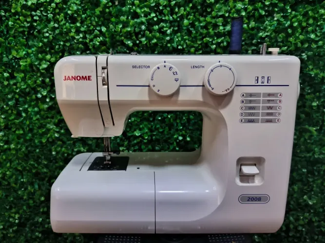 Máquina de costura Janome 2008