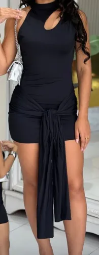 Vestido Curto Preto com Amarração - Novo