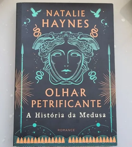 Livro Olhar Petrificante: A história da Medusa