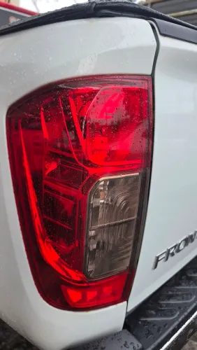Lanternas Nissan Frontier