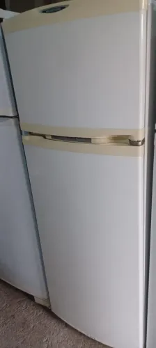 Geladeira brastemp, duplex, em bom estado.