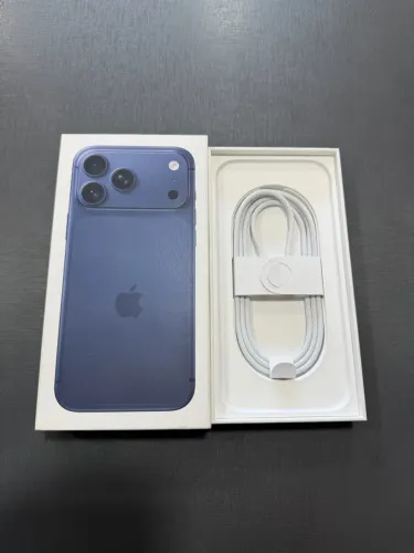 iPhone 17 Pro Max - Bateria 100%