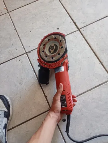 Devastadora de concrete hilti DGH 130