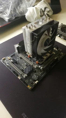 Kit Ryzen 5 5600 + Placa B550M (brindes)