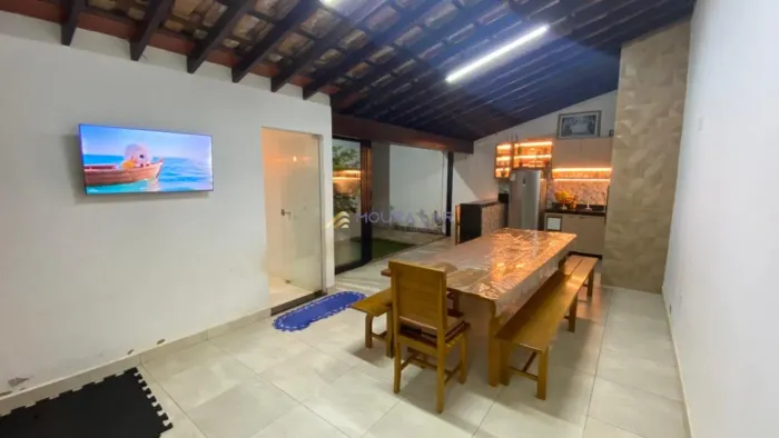 Casa à Venda no Portal de Fátima com Suíte, Closet e Área Gourmet
