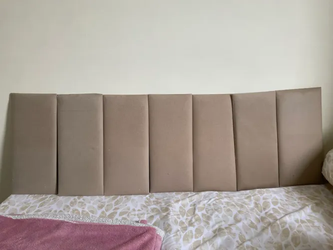estou vendendo uma cabeceira cama casal, em ótimo estado!