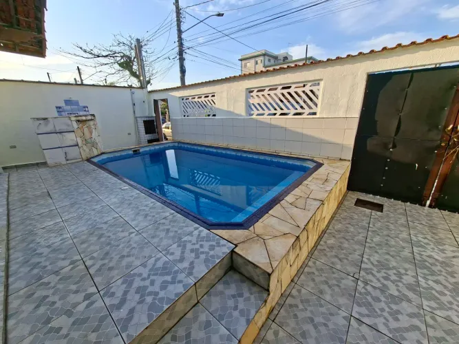 Alugo casa perto da Praia