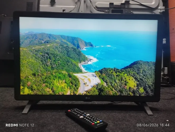 Tv Smart 24" LG ( com garantia )