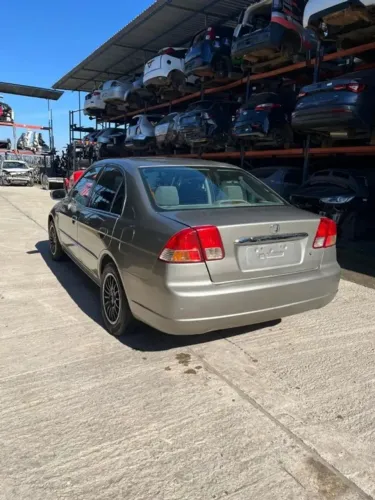 Sucata em peças Honda Civic Sedan LX 1.7 16V 115cv Mec. 4P Ano 2003