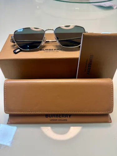 Óculos de Sol Burberry BE3146 original, novo
