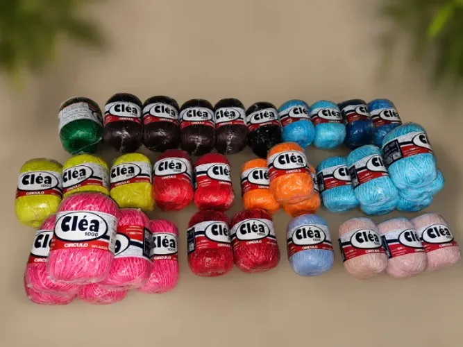 Grande Lote de Linhas para Crochê - Novos e Diversas Cores