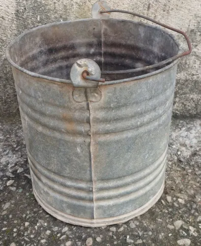 Balde galvanizado antigo enfeite decoração uso externo jardinagem antiguidade antigo 