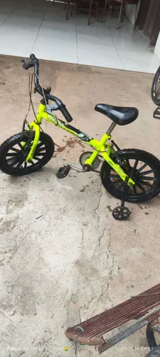 vendo esta bicicleta infantil