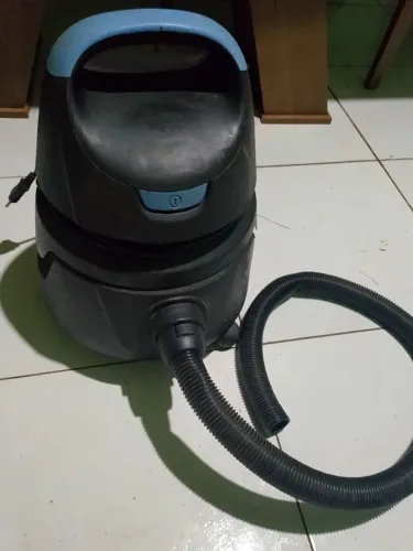 Vende-se 1 aspirador de pó Eletrolux