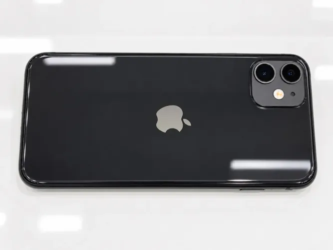VENDO IPHONE 11 64 GB