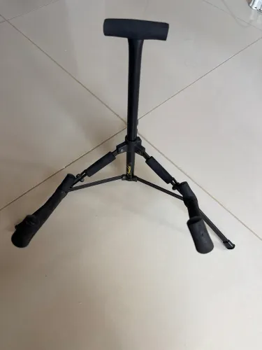 Suporte de chão para Violão