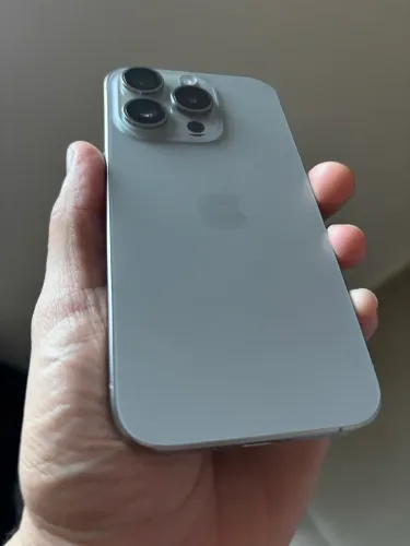iphone 15 pro impecável